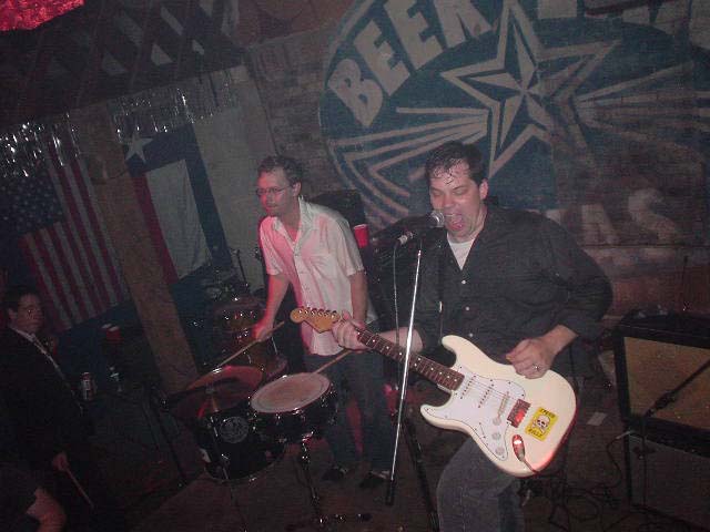 Ka-Nives and All-Night Movers at Beerland, Austin, Texas, April 25, 2003.